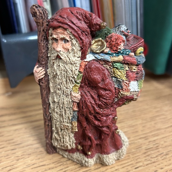 June McKenna Old World Santa Figurine - Picture 5 of 5